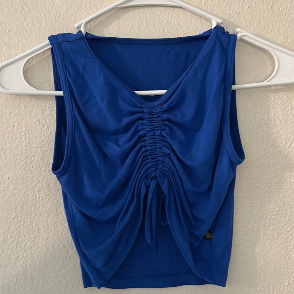 honeycut top